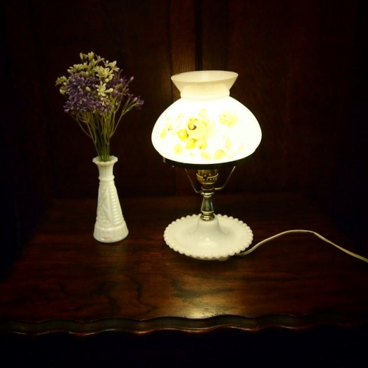 アンティークランプ ミルクガラスランプ 花柄シェード ｇｒｏｗｔｏｎ グロートン