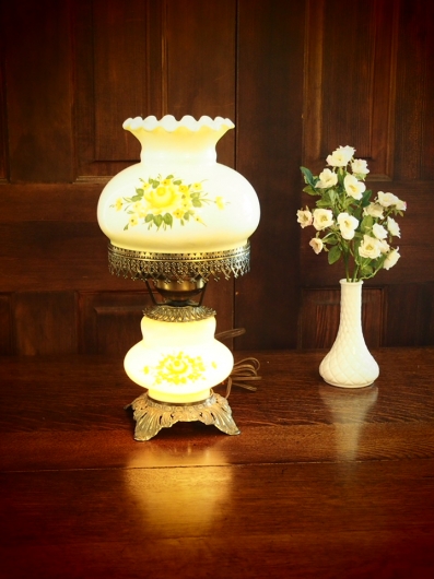 アメリカヴィンテージランプ ミルクガラスランプ 花柄シェード Antiques Lamp Br アンティークランプ アメリカ ｇｒｏｗｔｏｎ グロートン